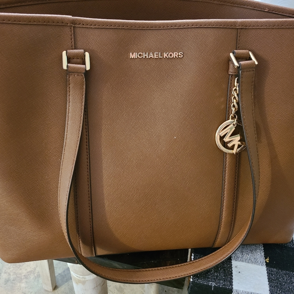 Mhchael Kors bag